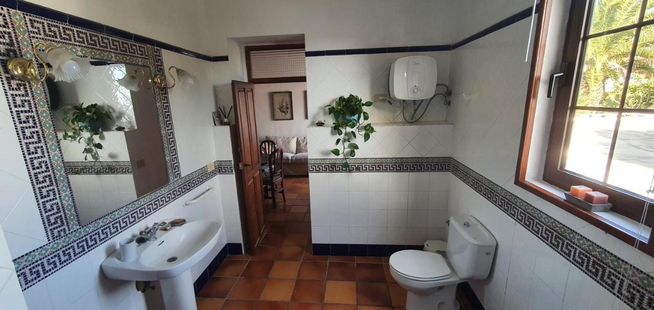 Casa Rural Los Dragos Фуэнкальенте-де-ла-Пальма Экстерьер фото